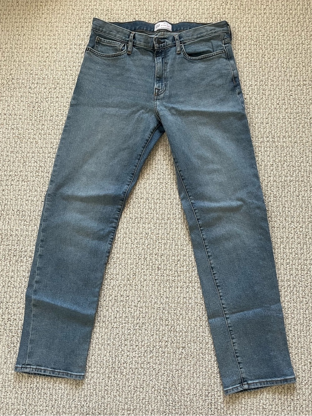 GAP Men's Medium Wash Straight Jeans 33x32